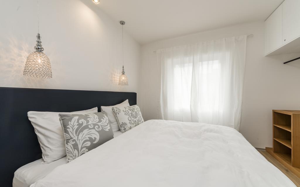 M-Loft Merangardenvilla Buitenkant foto